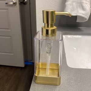 Soap dispenser